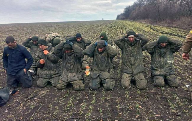 За отказ идти в мясные штурмы путинские командиры казнят солдат
